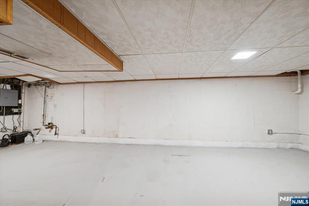 619 Lewandowski Street Lyndhurst, NJ 07071 - Photo 30 of 31