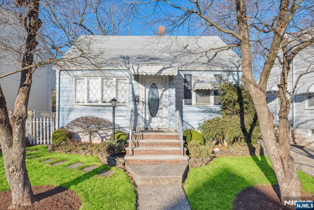 619 Lewandowski Street Lyndhurst, NJ 07071 - Photo 4 of 31