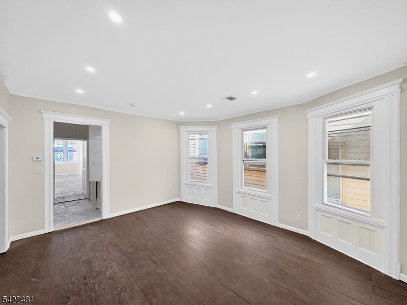 345 Walnut Street, Unit 2R Newark, NJ 07105 - Photo 12 of 41