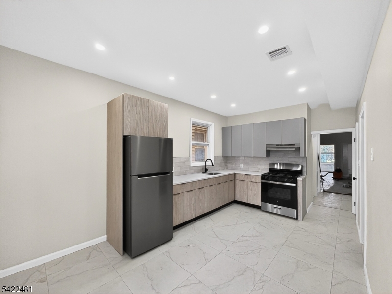 345 Walnut Street, Unit 2R Newark, NJ 07105 - Photo 30 of 41