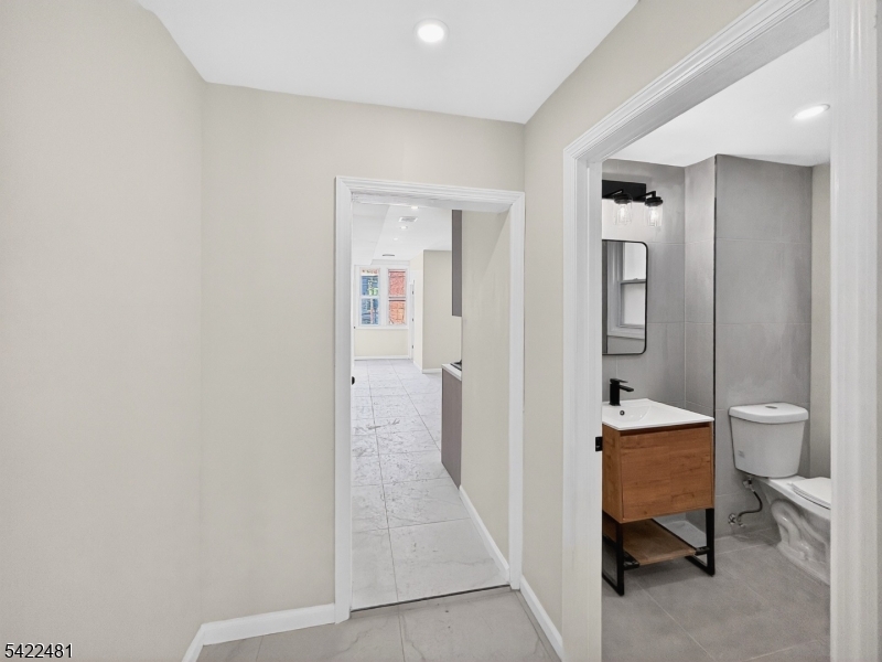 345 Walnut Street, Unit 2R Newark, NJ 07105 - Photo 32 of 41