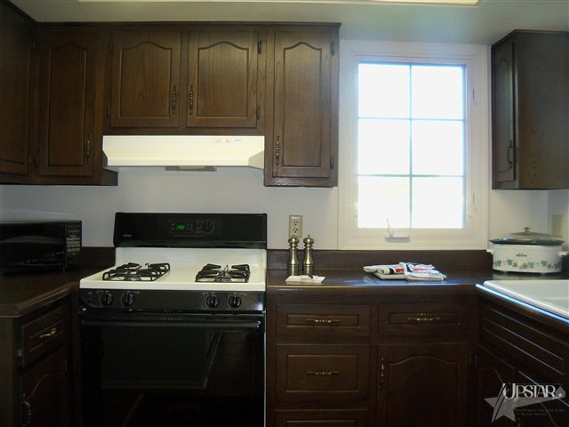 10821 Hamilton Road Yoder, IN 46798 - Photo 7 of 23