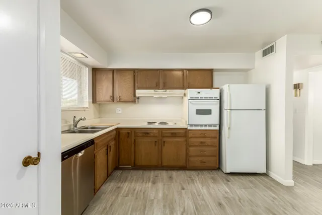 $1,600 | 11014 West Cheryl Drive, Sun City, AZ 85351