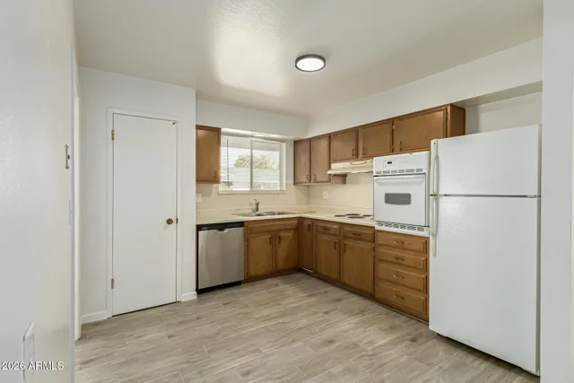 $1,600 | 11014 West Cheryl Drive, Sun City, AZ 85351