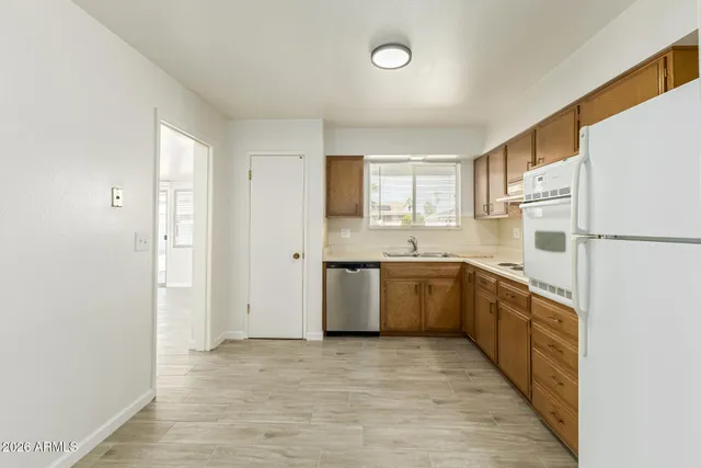 $1,600 | 11014 West Cheryl Drive, Sun City, AZ 85351