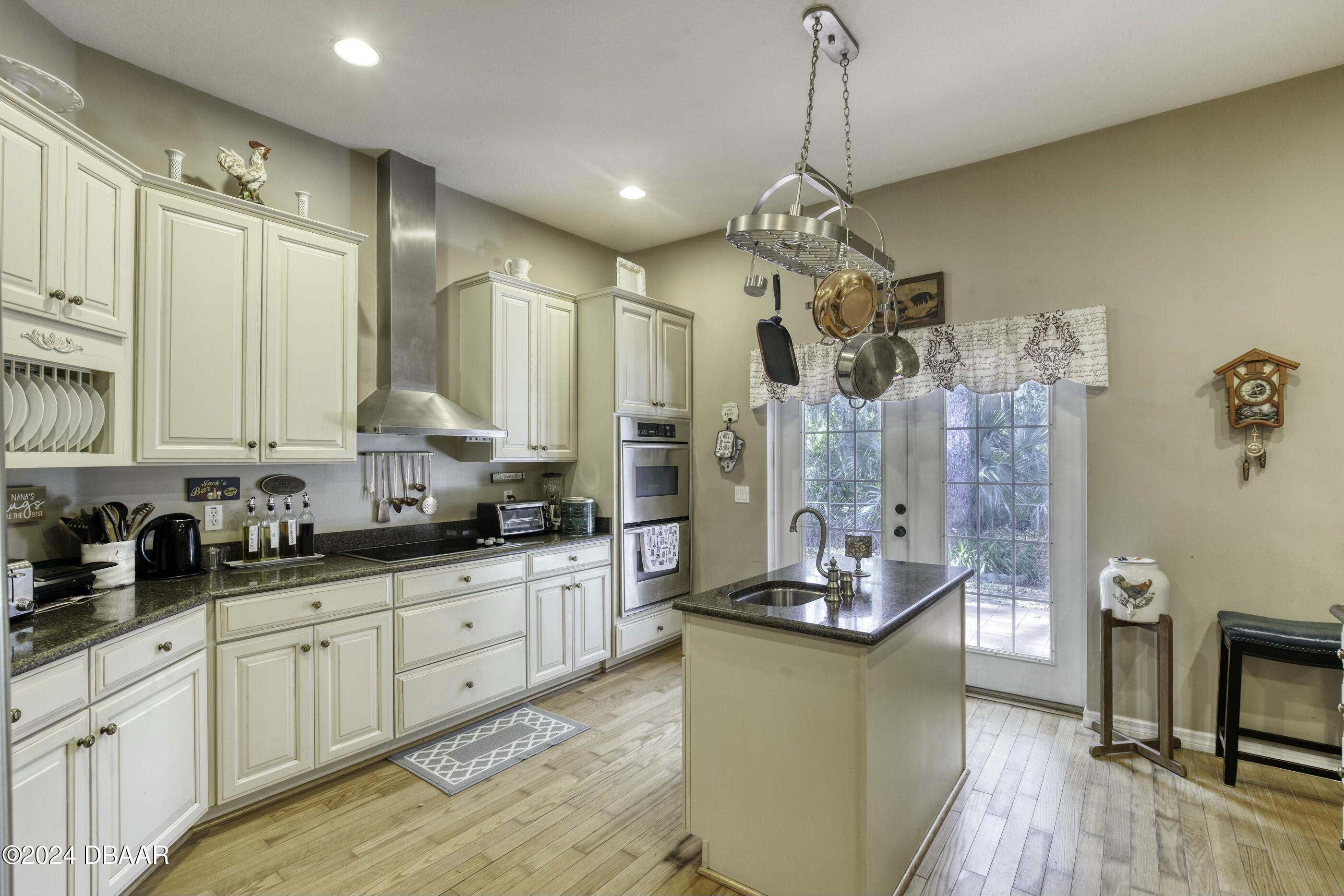 4660 Tree Top Lane Edgewater, FL 32141 - Photo 18 of 66 tempImageHlWhLh
