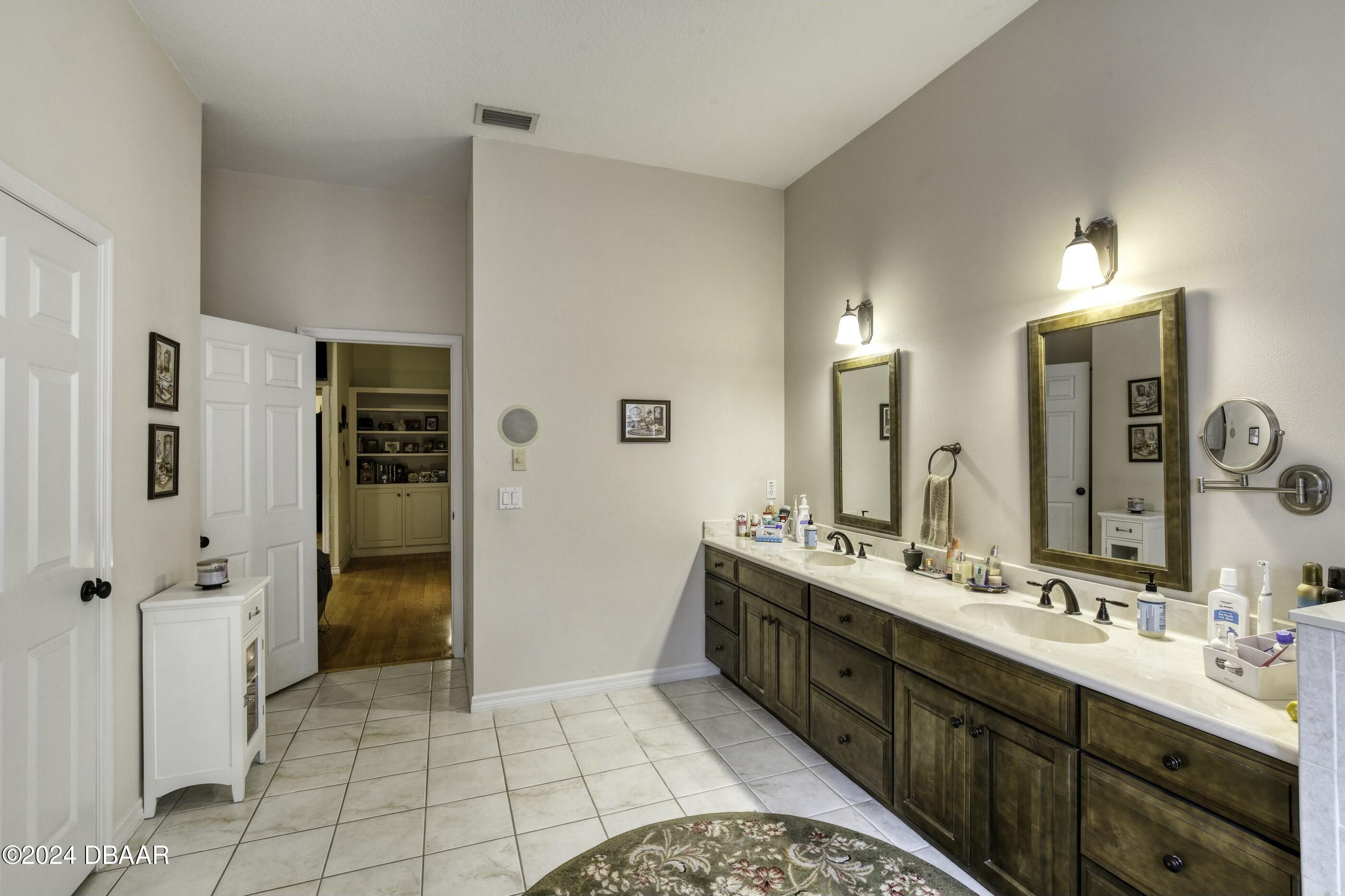 4660 Tree Top Lane Edgewater, FL 32141 - Photo 34 of 66 tempImageifIXXj