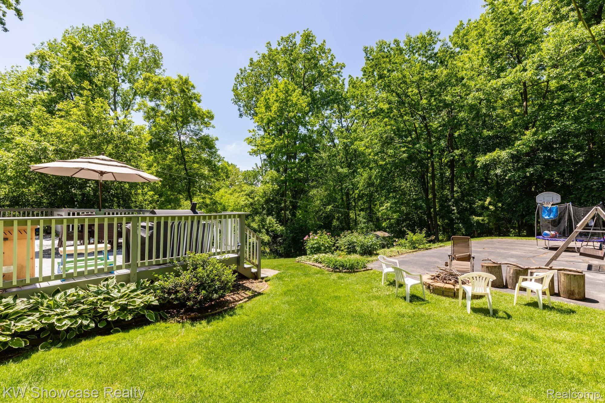 2332 Hiller Road West Bloomfield, MI 48324 - Photo 36 of 43 2332 Hiller Rd-39.jpg