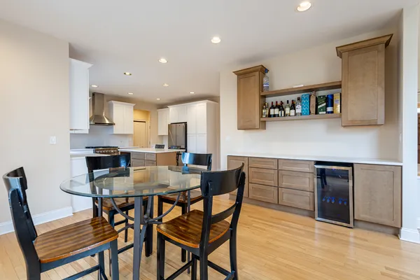 $1,034,000 | 6441 Blackhawk Trail, Indian Head Park, IL 60525