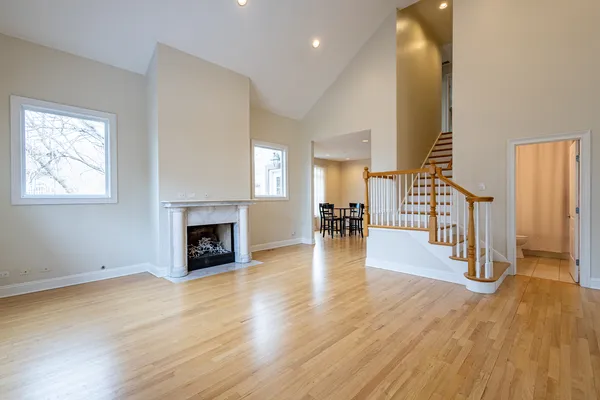 $1,034,000 | 6441 Blackhawk Trail, Indian Head Park, IL 60525