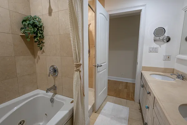 $1,034,000 | 6441 Blackhawk Trail, Indian Head Park, IL 60525