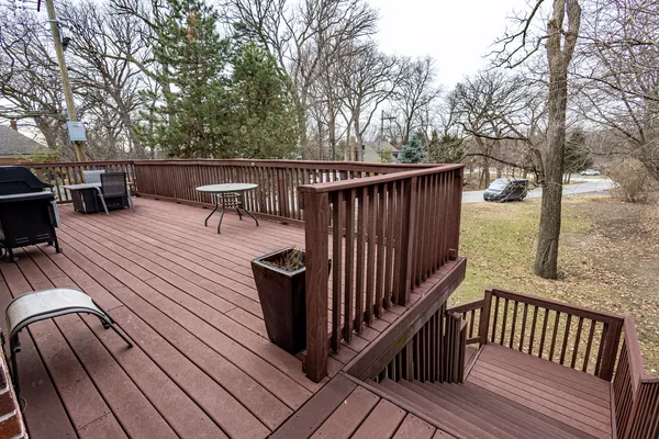 $1,034,000 | 6441 Blackhawk Trail, Indian Head Park, IL 60525