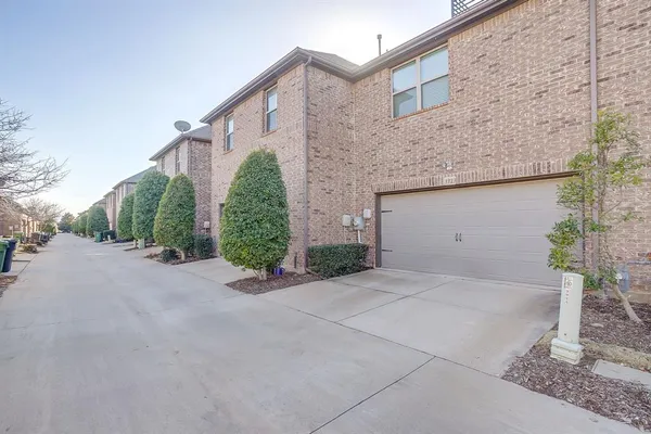 $339,750 | 3923 Cascade Sky Drive, Arlington, TX 76005