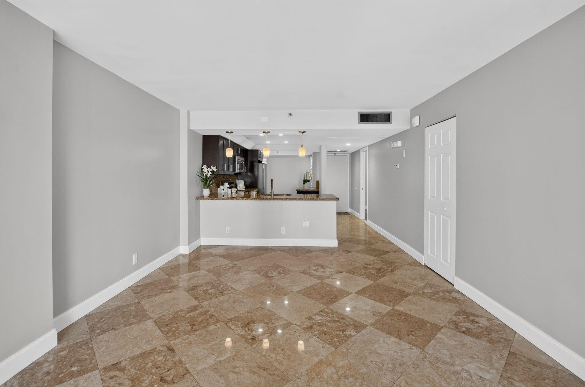 20 Royal Palm Way, Unit 3010 Boca Raton, FL 33432 - Photo 15 of 39 Dining and Living Room Area