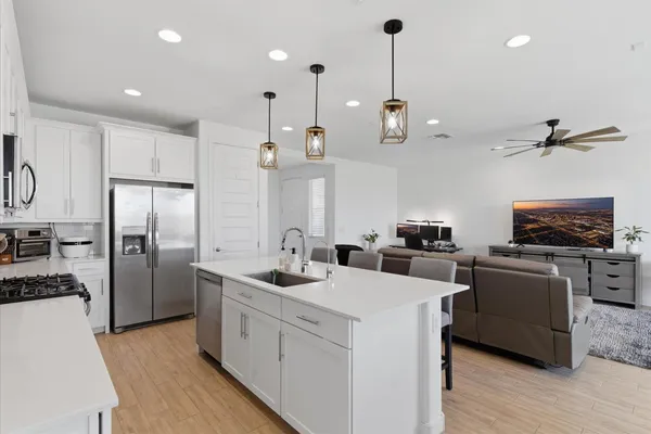 $3,000 | 5935 South Coyote Canyon, Mesa, AZ 85212