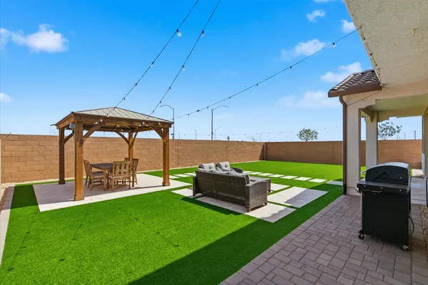 $3,000 | 5935 South Coyote Canyon, Mesa, AZ 85212