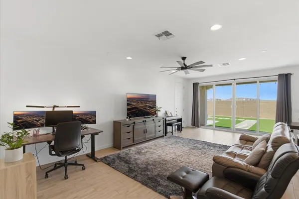 $3,000 | 5935 South Coyote Canyon, Mesa, AZ 85212