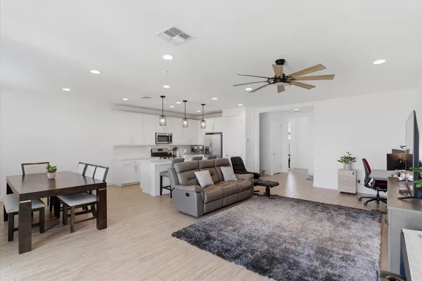 $3,000 | 5935 South Coyote Canyon, Mesa, AZ 85212