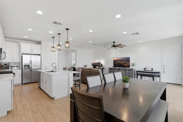 $3,000 | 5935 South Coyote Canyon, Mesa, AZ 85212