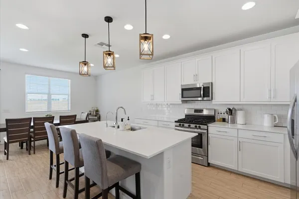 $3,000 | 5935 South Coyote Canyon, Mesa, AZ 85212