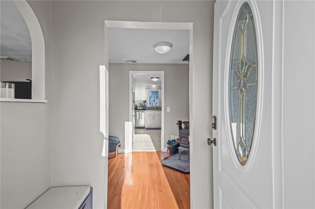 55 Columbia Avenue Coventry, RI 02816 - Photo 3 of 30