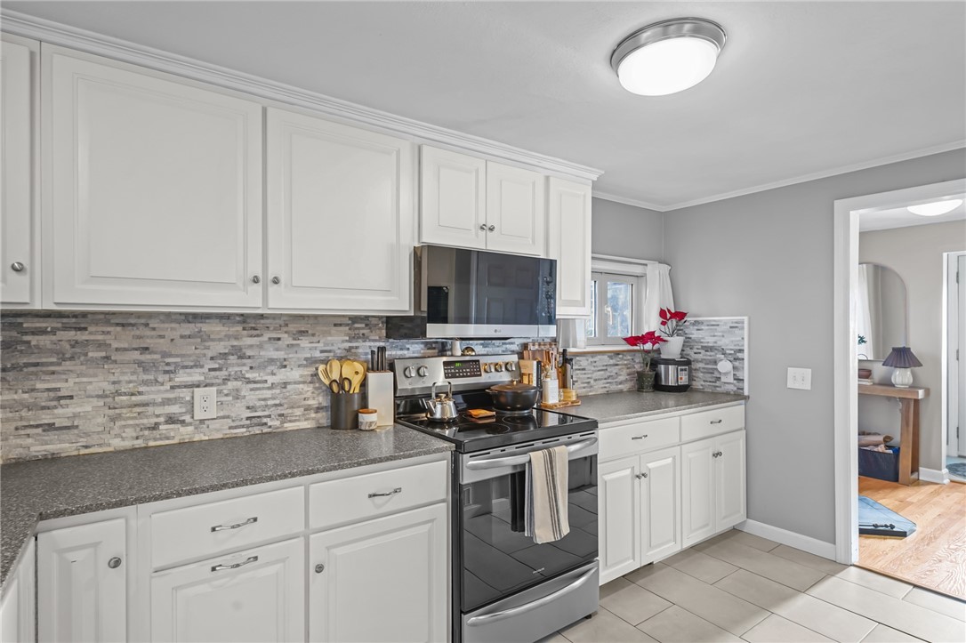 55 Columbia Avenue Coventry, RI 02816 - Photo 8 of 30