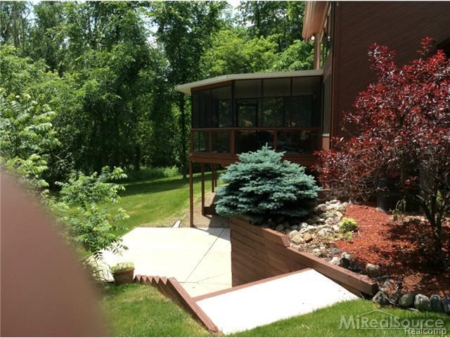 53289 Baker Road Chesterfield, MI 48047 - Photo 4 of 42