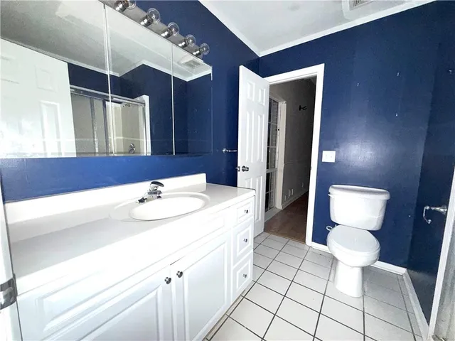 a view of a house with a big yard