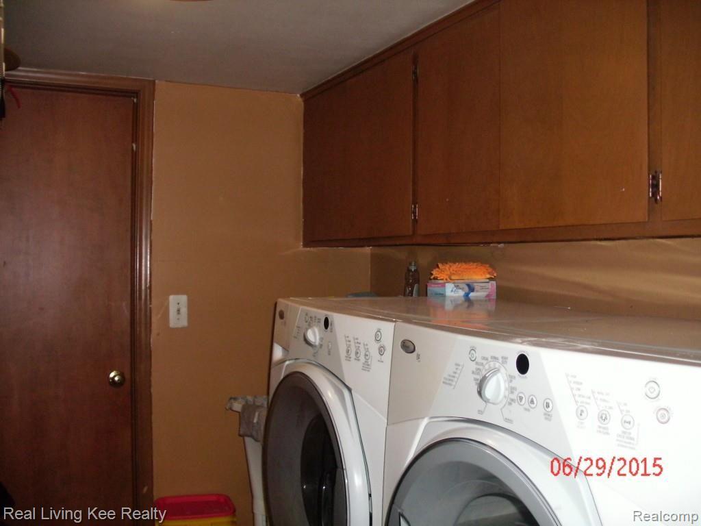 5754 Kennebunk Drive Rochester, MI 48306 - Photo 21 of 28 Laundry room.jpg