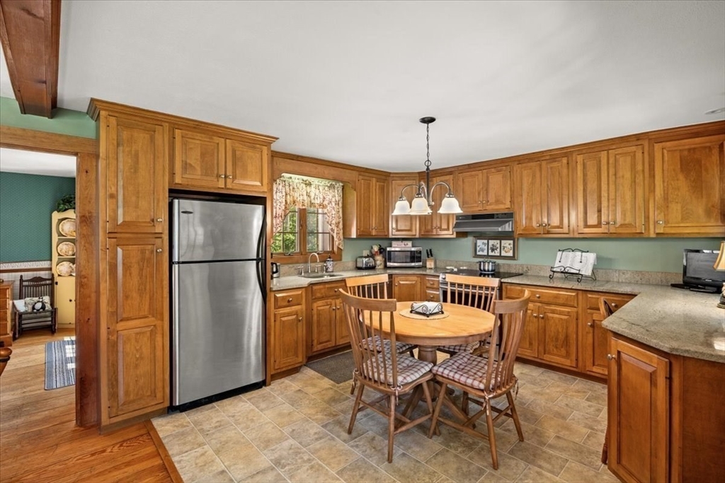71 East Main Street Middleboro, MA 02346 - Photo 10 of 35