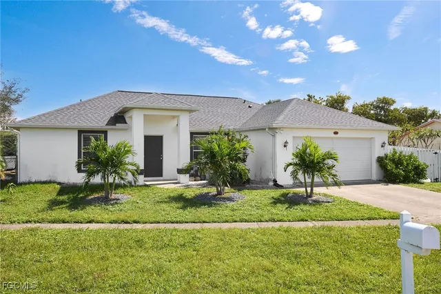 $355,000 | 1082 Ridgeway Drive, North Fort Myers, FL 33903