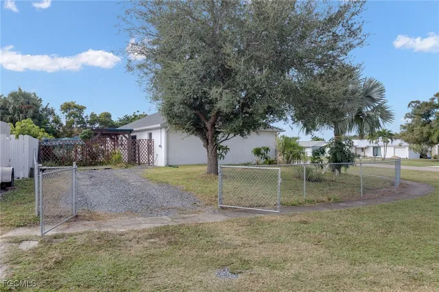 $355,000 | 1082 Ridgeway Drive, North Fort Myers, FL 33903