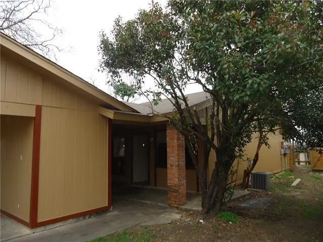 a view of a outdoor space