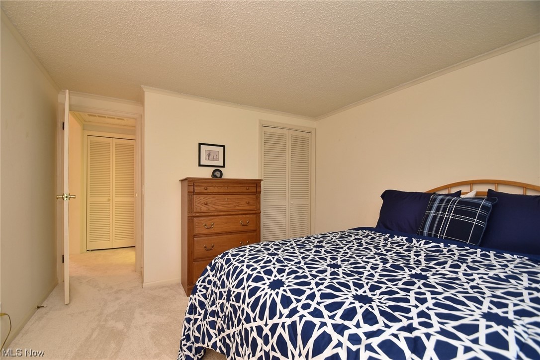 998 Som Center Road, Unit D1 Cleveland, OH 44143 - Photo 21 of 35 Gallery Image 21