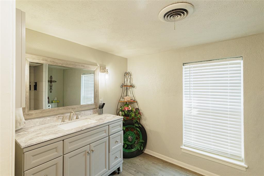 1103 East Old Chico Road Decatur, TX 76234 - Photo 9 of 21