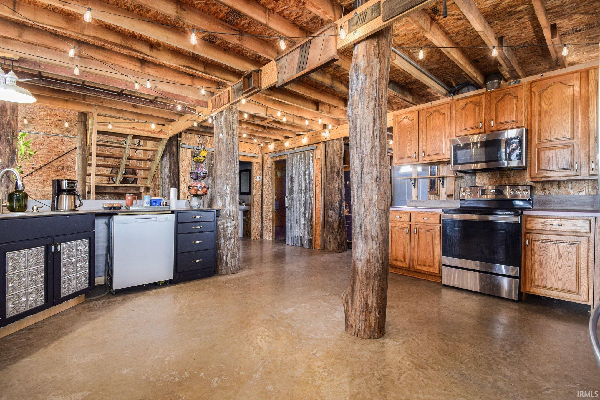 10647 Hawthorn Road Plymouth, IN 46563 - Photo 7 of 24