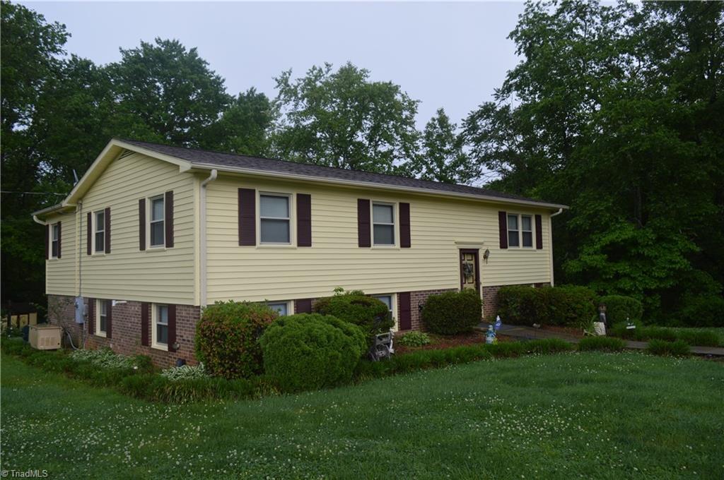4071 Red Brush Road Mount Airy, NC 27030 - Photo 2 of 20 Gallery Image 2