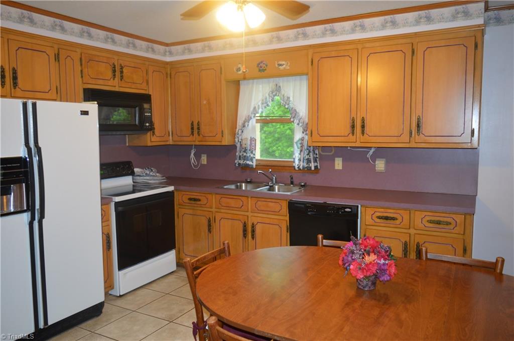 4071 Red Brush Road Mount Airy, NC 27030 - Photo 3 of 20 Gallery Image 3