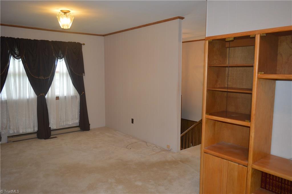 4071 Red Brush Road Mount Airy, NC 27030 - Photo 5 of 20 Gallery Image 5