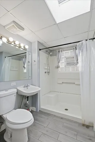 $475,000 | 6264 West Peterson Avenue, Chicago, IL 60646