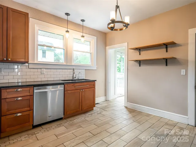 $425,000 | 54 Louisiana Avenue, Asheville, NC 28806