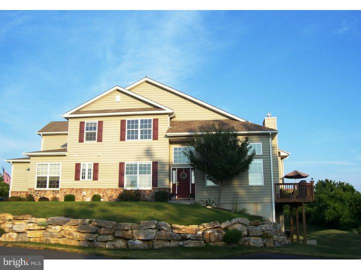 1405 Ridgeview Drive Morgantown, PA 19543 - Photo 2 of 25 Exterior Front