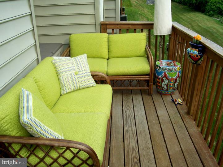 1405 Ridgeview Drive Morgantown, PA 19543 - Photo 21 of 25 Deck