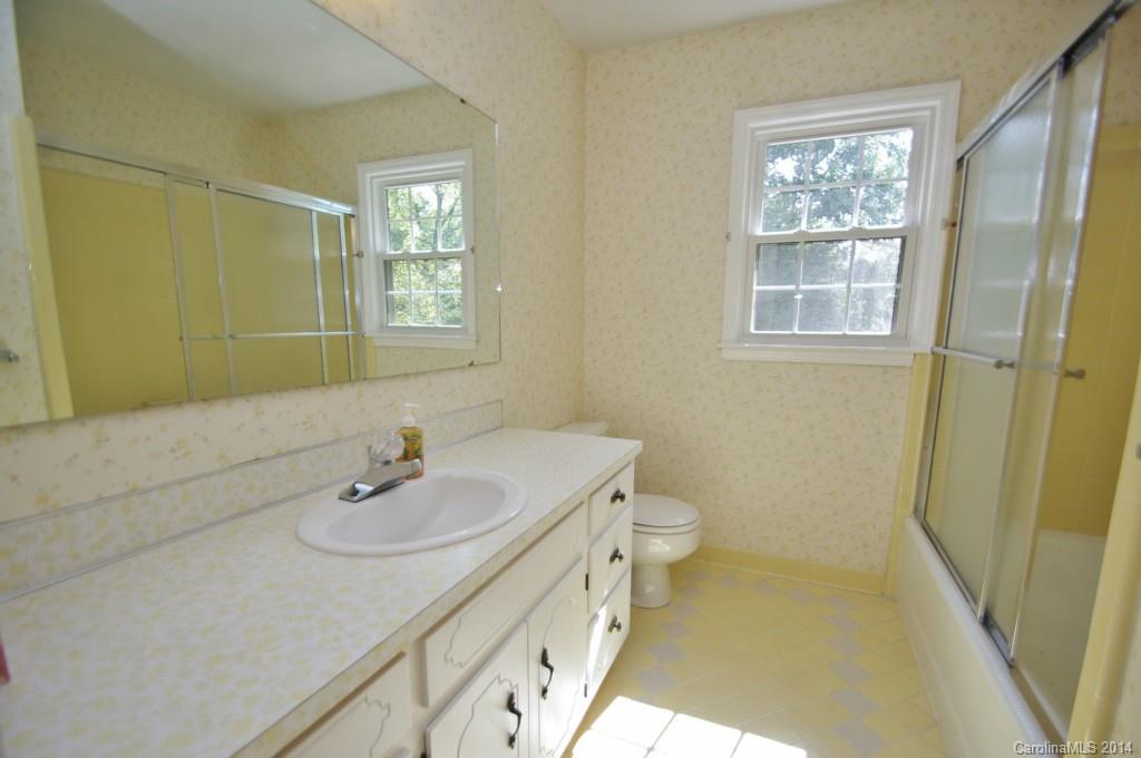 2501 Innsbrook Road, Unit 10 Charlotte, NC 28226 - Photo 16 of 24 Gallery Image 16