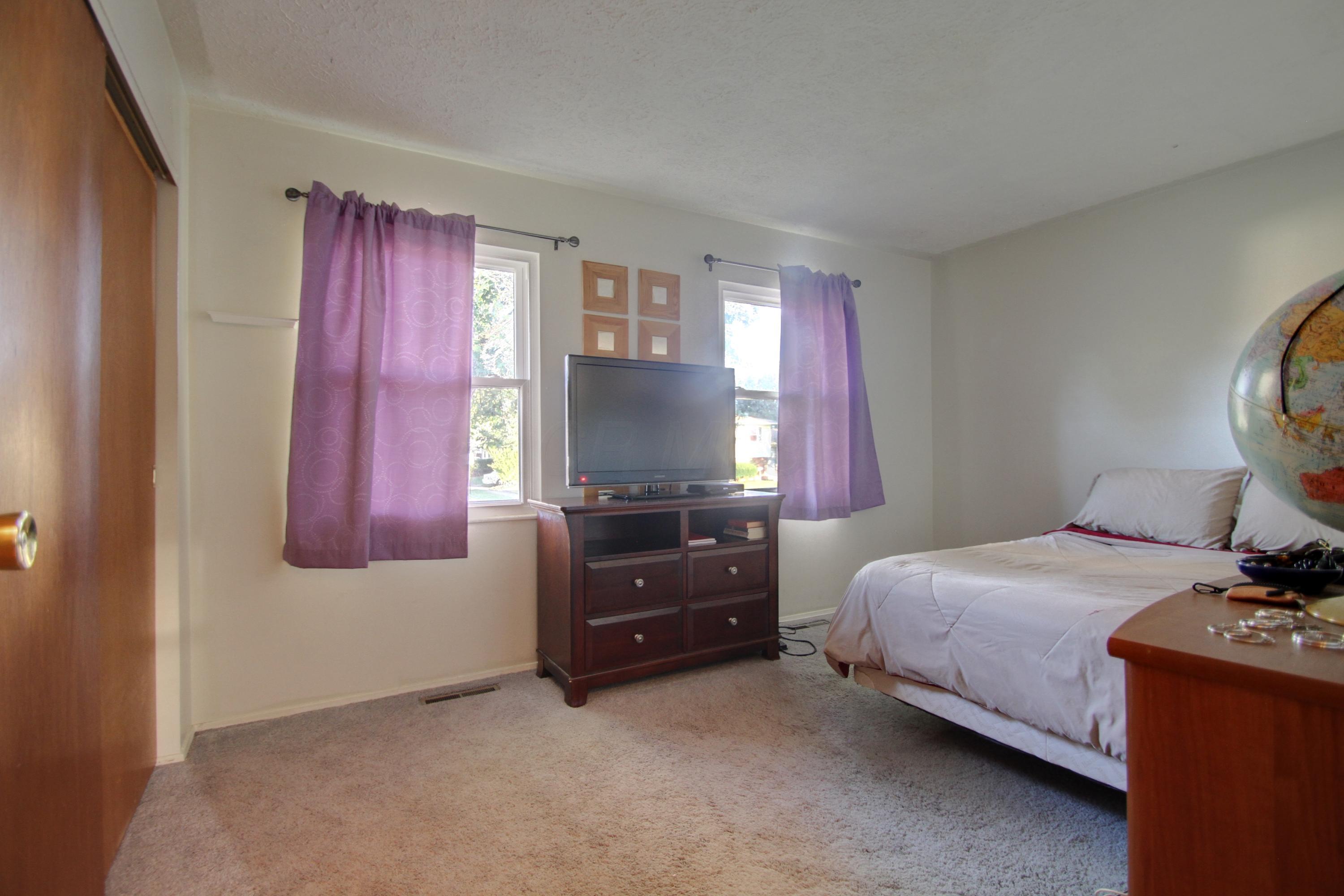 3811 Armada Road Columbus, OH 43232 - Photo 5 of 20
