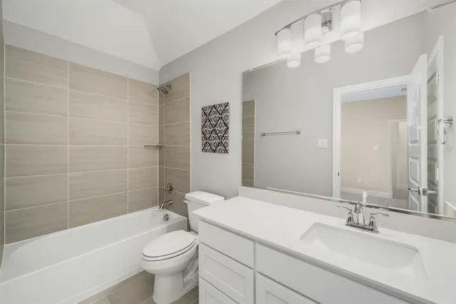 $945,000 | 2677 Wiregrass Road, Frisco, TX 75033