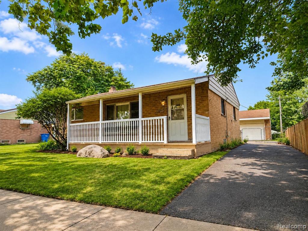 26540 Hoover Road Warren, MI 48089 - Photo 1 of 12 Gallery Image 1