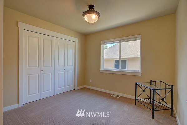 16609 Southeast 165th Way Renton, WA 98058 - Photo 14 of 21 Gallery Image 14