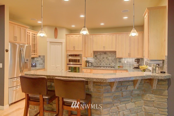 16609 Southeast 165th Way Renton, WA 98058 - Photo 8 of 21 Gallery Image 8