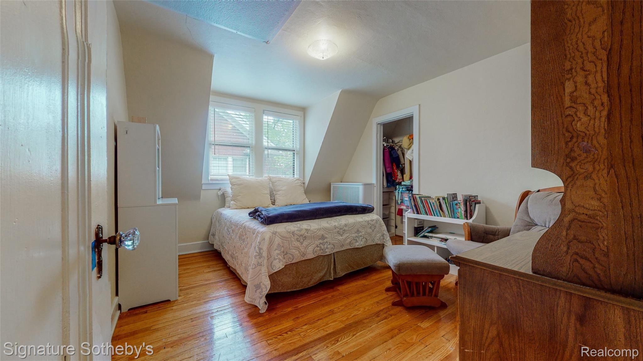 1024 Nottingham Road Grosse Pointe, MI 48230 - Photo 22 of 38 Bedroom #2 (2).jpg